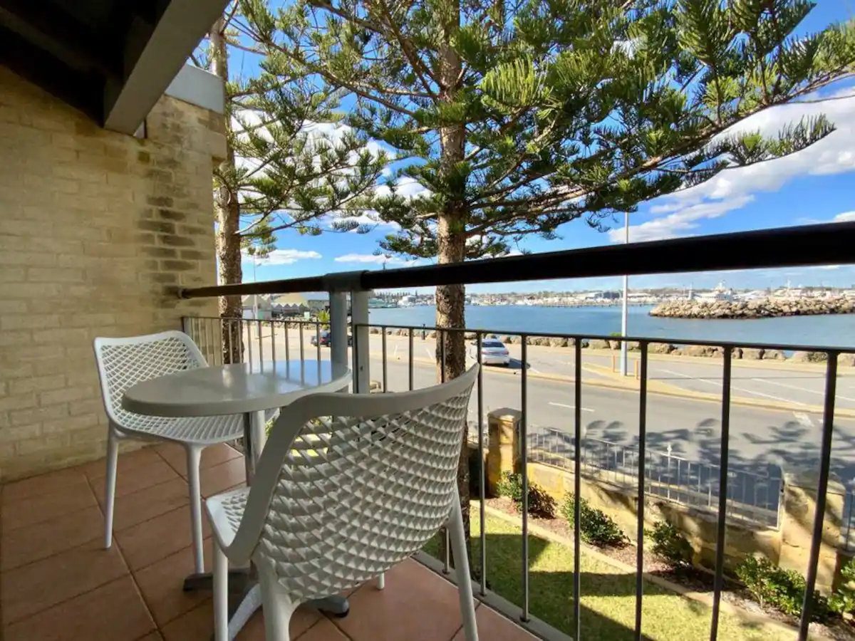 harbour-view-balcony-view